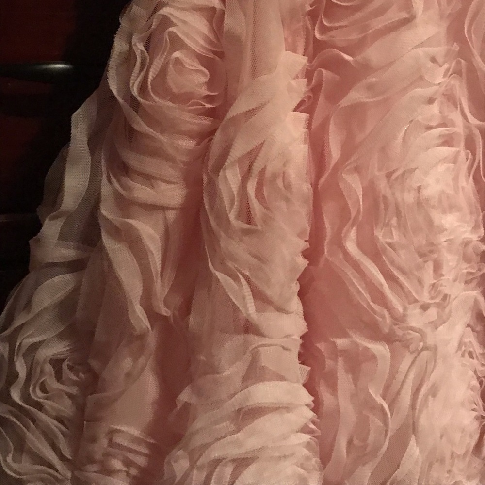 Light pink party dress. - Picture 2 of 7
